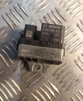 BMW 5 F10 F11 Glow plug pre-heat relay 0281003115
