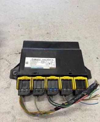 Ford Focus Comfort/convenience module AV6N19G481AL 5WK49778M