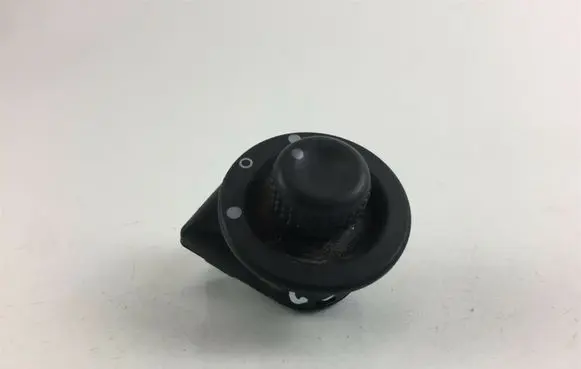 Renault Twingo II Electric window control switch 255704649R W3062