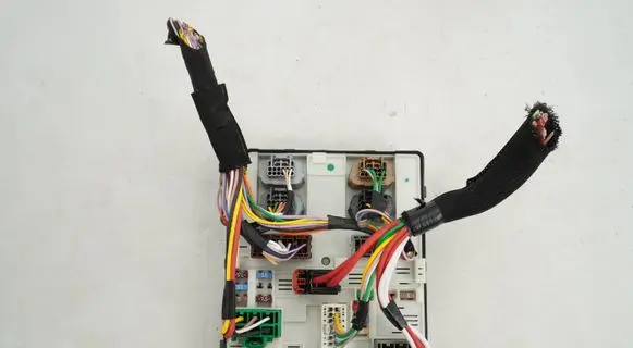 Renault Kangoo II Fuse module 284B66645R