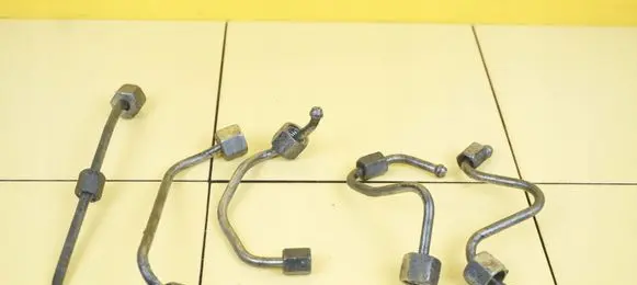 Alfa Romeo Giulietta Fuel injector supply line/pipe 55215834 940A5000