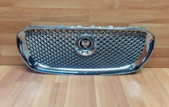 Jaguar XF X250 Front bumper upper radiator grill 9X238A100AA CX238A100AA C2Z13199