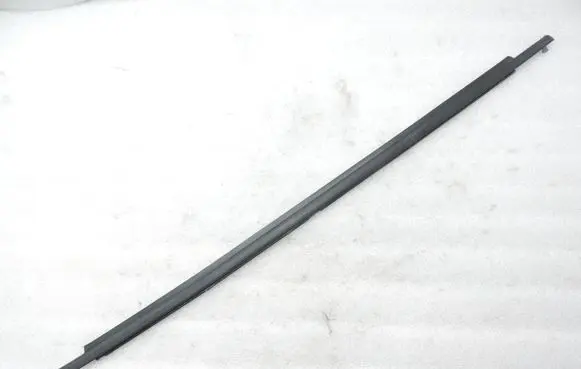 Toyota Corolla Verso AR10 Rear door glass trim molding 7573064010