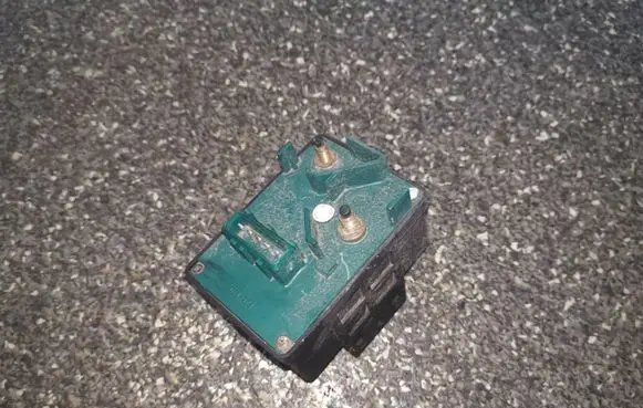 Citroen Xsara Picasso Glow plug pre-heat relay 9639912580