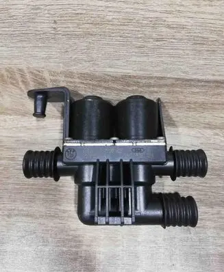 BMW 5 E60 E61 Coolant heater control valve 693170803 1147412181 64116931708