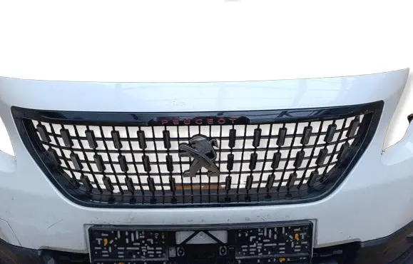 Peugeot 2008 I Front bumper upper radiator grill 9815372877 1789847X