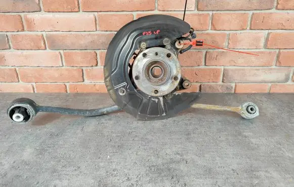 BMW X3 F25 Front wheel hub 6855953