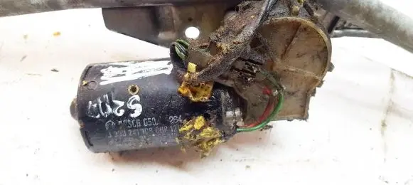 Volkswagen PASSAT B3 Wiper motor