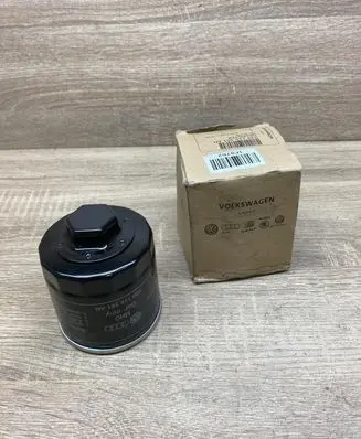 Audi 200 Oil filter cover 030115561AN