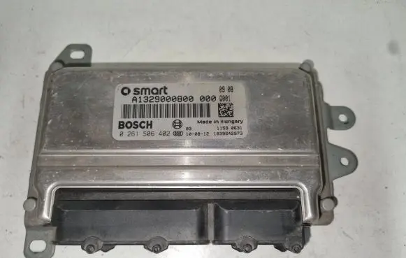 Smart ForTwo II Engine control unit/module 0261S06402 A1329000800 1039S42973