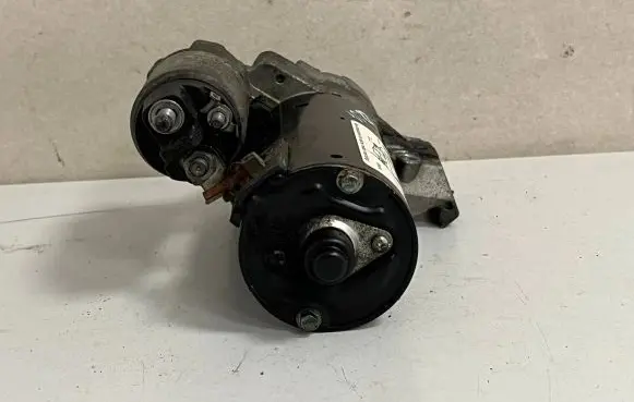 BMW 7 F01 F02 F03 F04 Starter motor 8515900