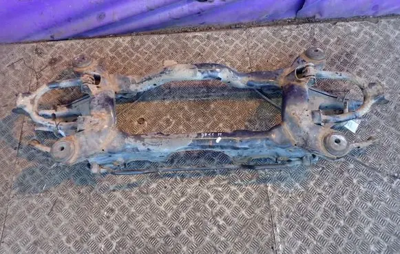 Audi A6 Allroad C5 Rear axle beam 