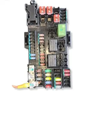 Opel Mokka Fuse box set 121092611