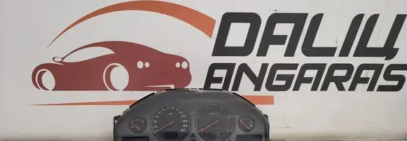 Volvo V70 Speedometer (instrument cluster) 8637996 8602474 69294630T
