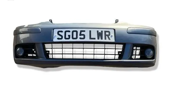 Volkswagen Golf V Front bumper 1K0807221 1K0807217