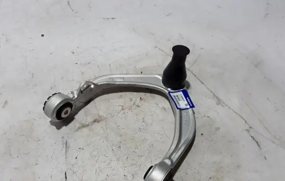 Volvo S90, V90 Front lower control arm/wishbone 31360837