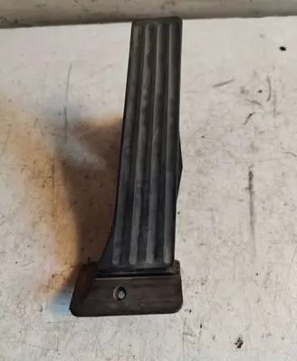 BMW 5 E60 E61 Accelerator throttle pedal 67886632