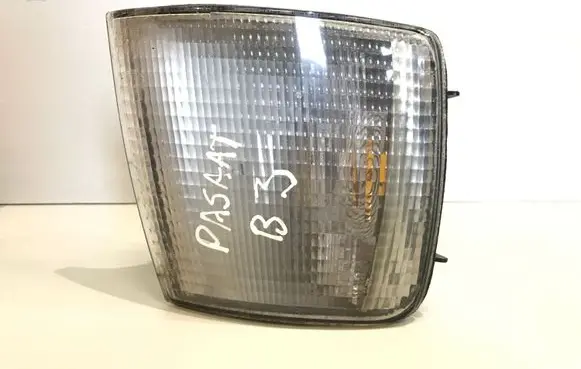 Volkswagen PASSAT B3 Front indicator light 357953050A