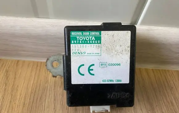 Toyota Avensis Verso Door control unit/module 8974144060 1513007220