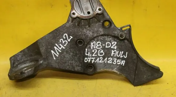 Audi A8 S8 D2 4D Pneumatic air compressor holding bracket 