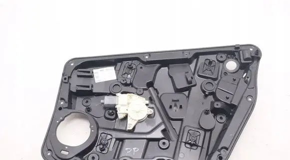 Mercedes-Benz A W176 Front door electric window regulator A1767230314
