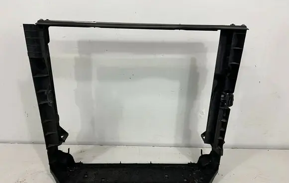 Radiator support slam panel bracket