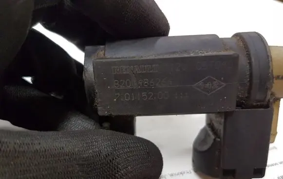 Vacuum valve