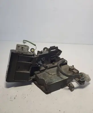 BMW 5 E39 Rear door lock 67118352145