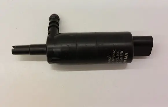 Volkswagen Tiguan Headlight washer pump 3B7955681