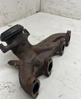 Volkswagen Multivan T4 Exhaust manifold 028253033