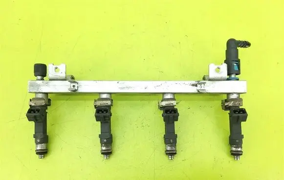 Opel Astra H Fuel main line pipe 