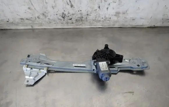 Peugeot 301 Rear door manual window regulator 