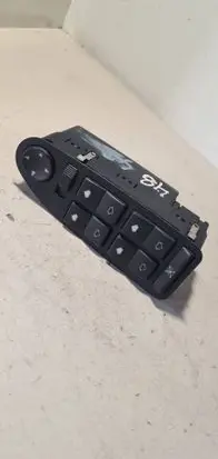 BMW 5 E39 Electric window control switch 8368979