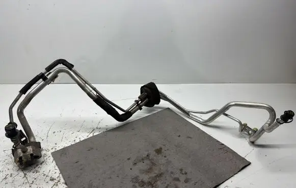 Volvo XC70 Air conditioning (A/C) pipe/hose 