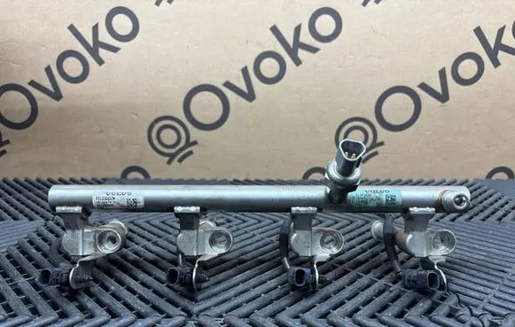 Volvo XC90 Fuel main line pipe 31336652