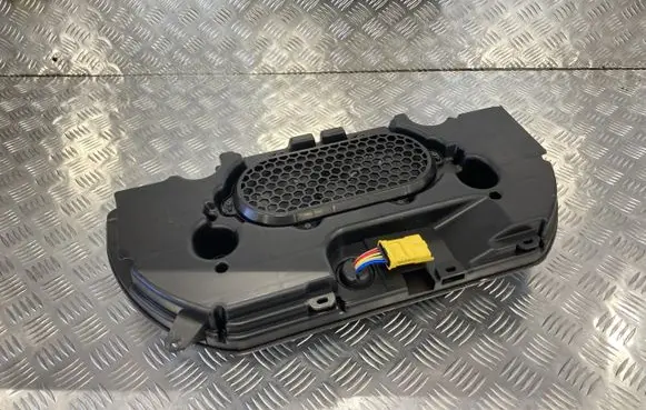 Citroen C4 III e-C4 Subwoofer speaker 9834131280