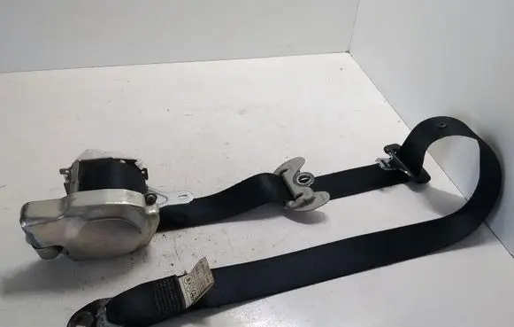 Toyota Corolla Verso AR10 Front seatbelt 7P2140P