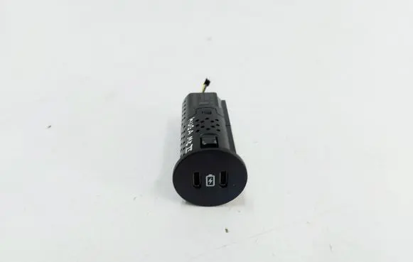 Ford Kuga III USB socket connector PU5T19J211FA