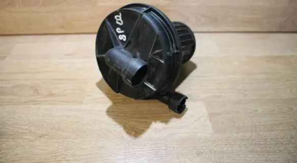 Audi A3 S3 8P Secondary air pump 06A959253B