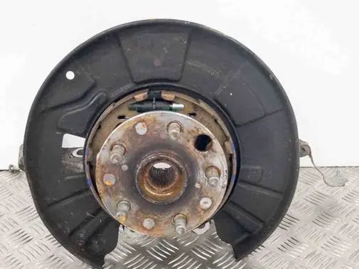 Lexus LS 460 - 600H Rear wheel hub 421005023007