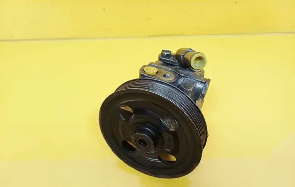 Ford Mondeo MK IV Power steering pump 6G913A696CD