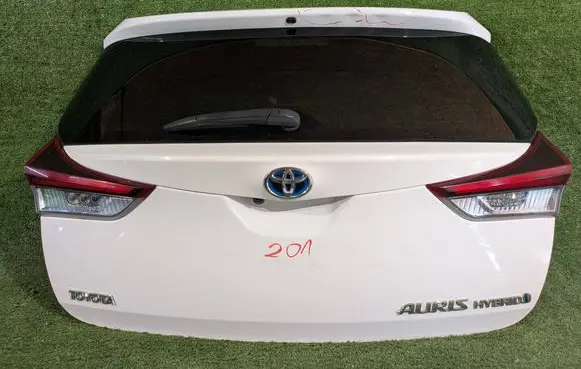 Toyota Auris E180 Tailgate/trunk/boot lid 