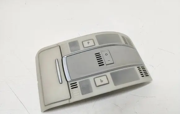 Audi A6 S6 C6 4F Front seat light 4F0947135J