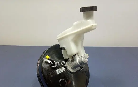 KIA Sportage Brake booster 585002S251