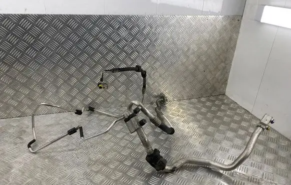 Audi A5 8T 8F Air conditioning (A/C) pipe/hose 8K2260712A