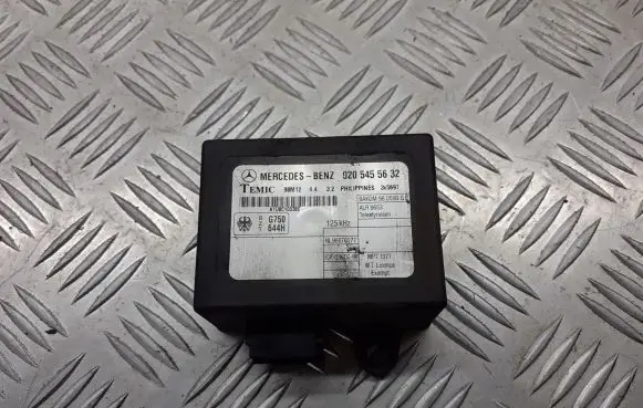 Mercedes-Benz Vito Viano W638 Sliding door control unit/module 0205455632