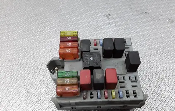 Fiat Albea Fuse module 46766027