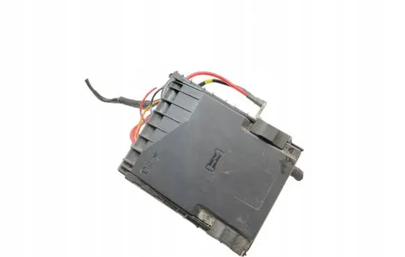 Volkswagen PASSAT B7 Fuse module 3C0937125A