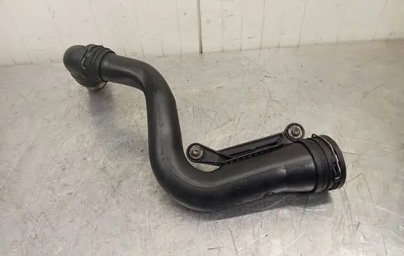 Volkswagen PASSAT B6 Intercooler hose/pipe 1K0145762QK