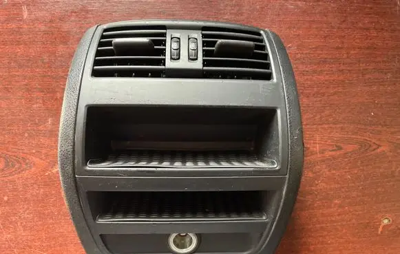 BMW 5 F10 F11 Dash center air vent grill 07623001